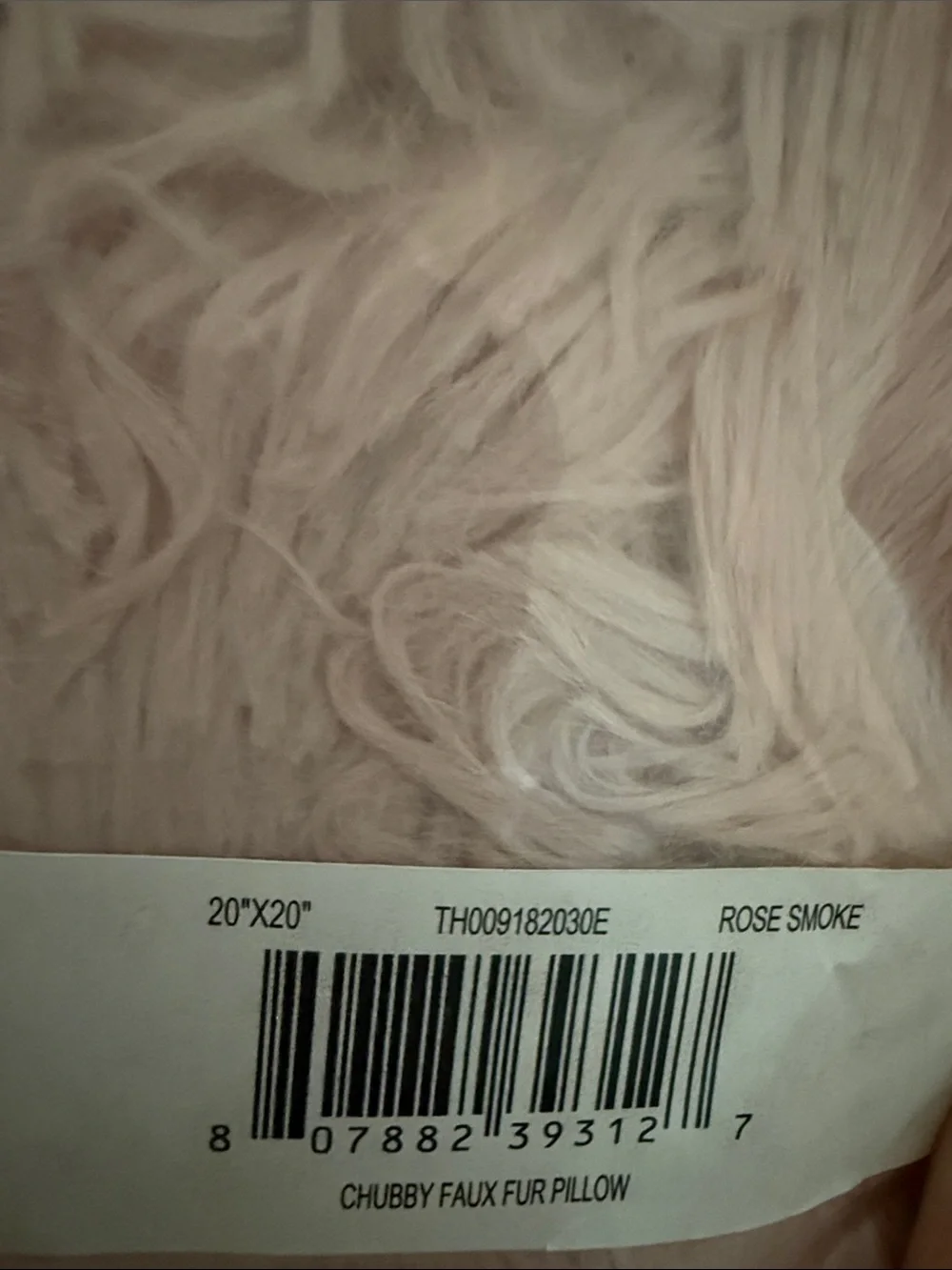 THRO Plush Faux Fur Two Throw Pillows - Dusty Pink New in package